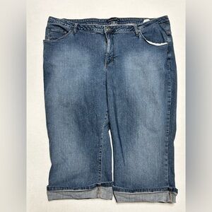 VF Jeanswear Womens Maternity Blue Denim Jean Under Belly Cuffed Hem Capri26WM